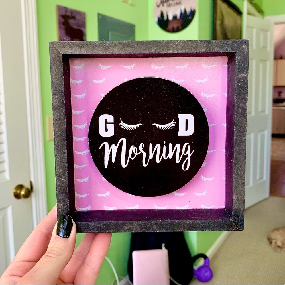 Charming Lashes Beautician Beauty Pink & Black Women’s Morning Wall Decor